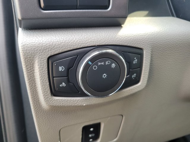Certified 2022 Ford F350 XLT w/ XLT Premium Package AWD/4WD image 17