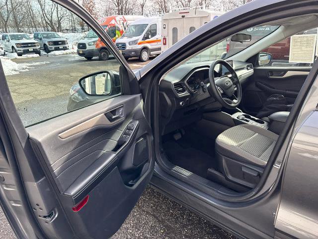 Certified 2022 Ford Escape SE w/ SE Sport Appearance Package image 7