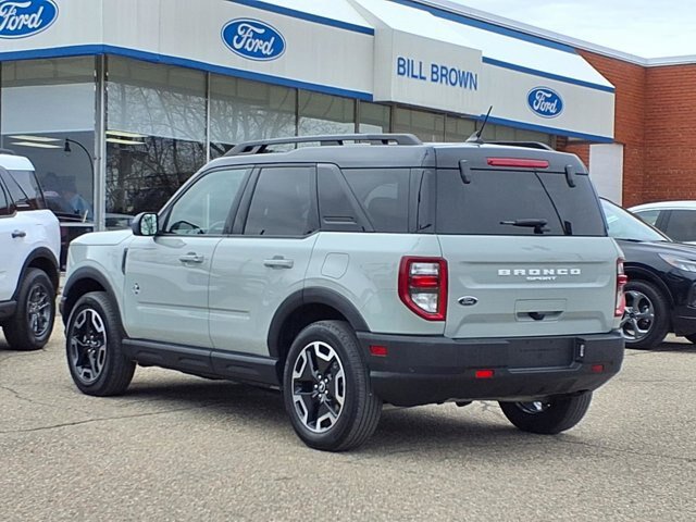Certified 2024 Ford Bronco Sport Outer Banks AWD/4WD image 2