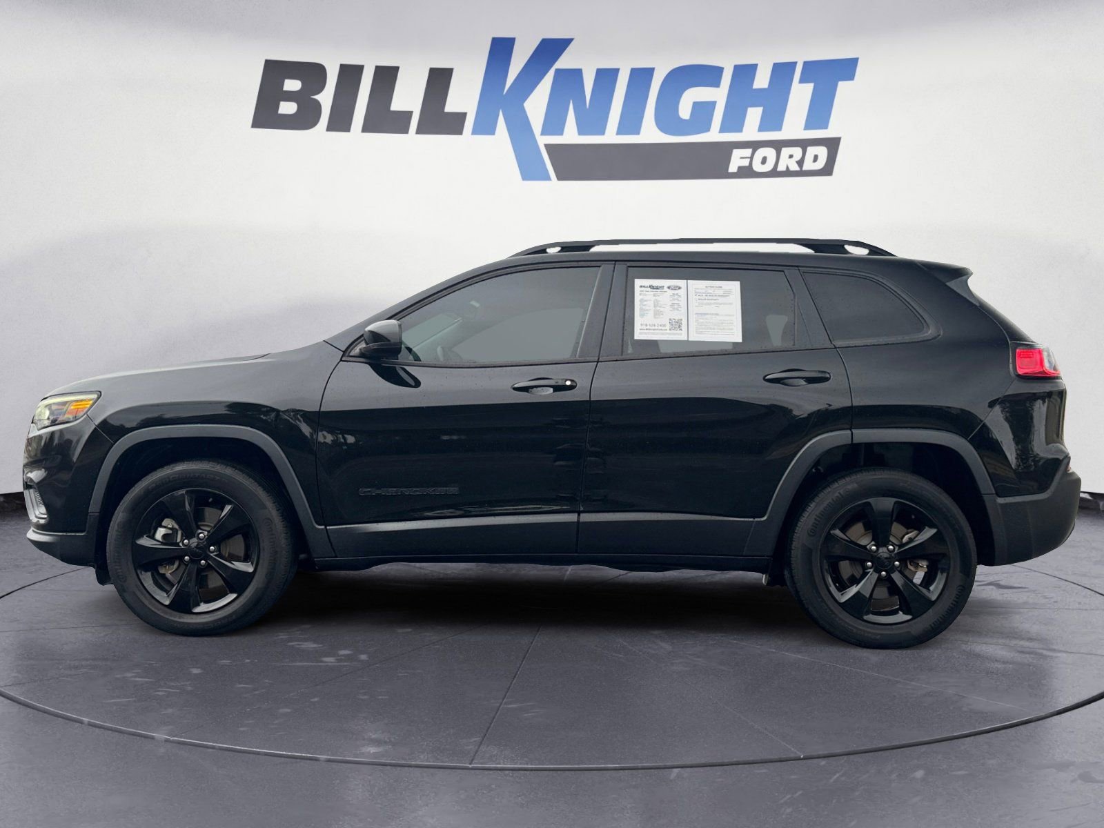 Used 2021 Jeep Cherokee Latitude Plus image 2