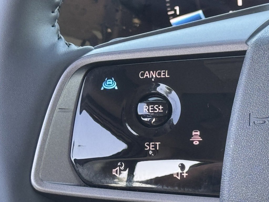 Used 2025 Nissan Murano Platinum w/ Cargo Package image 24