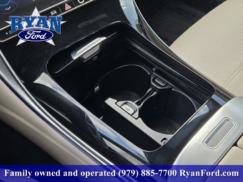 Used 2023 Mercedes-Benz C 300 Sedan w/ Exclusive Trim Package image 15