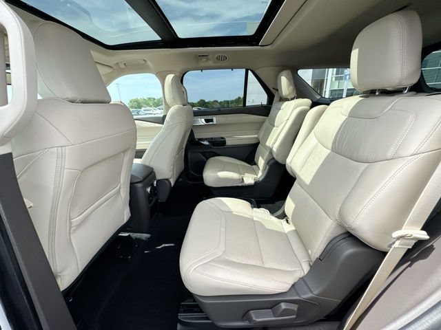 Certified 2021 Ford Explorer Platinum w/ Equipment Group 601A AWD/4WD image 23