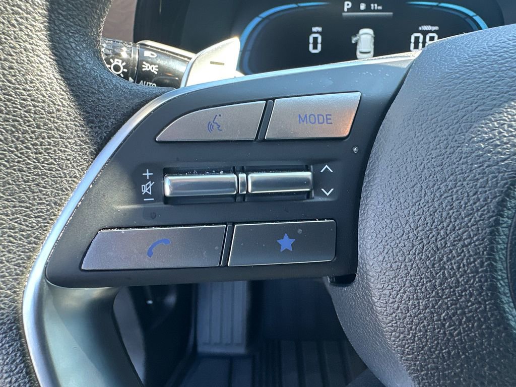 Used 2025 Hyundai Palisade SE FWD image 24