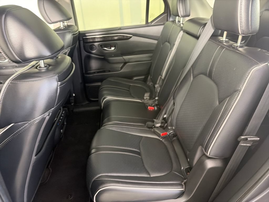 Used 2023 Honda Pilot Elite image 13