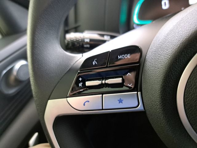 Used 2025 Hyundai Elantra Hybrid image 17