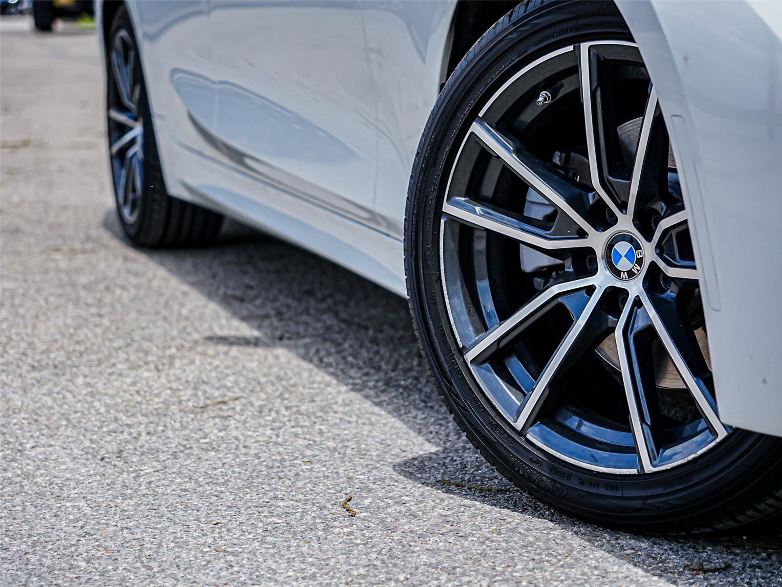 Used 2019 BMW 330i Sedan RWD image 2
