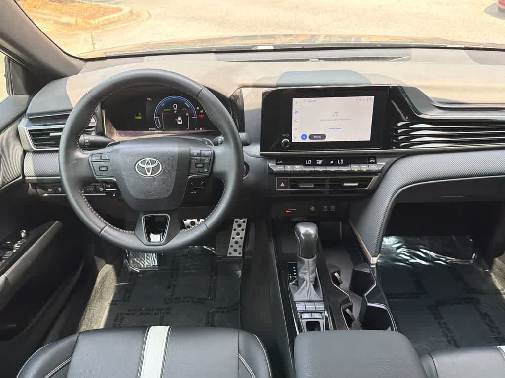 Used 2025 Toyota Camry SE w/ Convenience Package FWD image 19