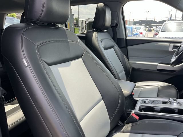 Certified 2023 Ford Explorer XLT w/ Equipment Group 202A AWD/4WD image 31