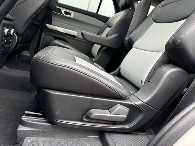 Certified 2023 Ford Explorer XLT w/ Equipment Group 202A image 16