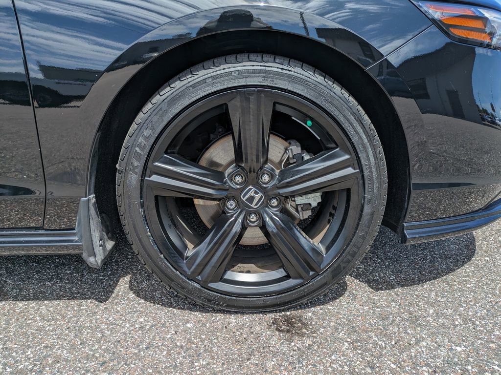 Used 2025 Honda Accord Sport image 11