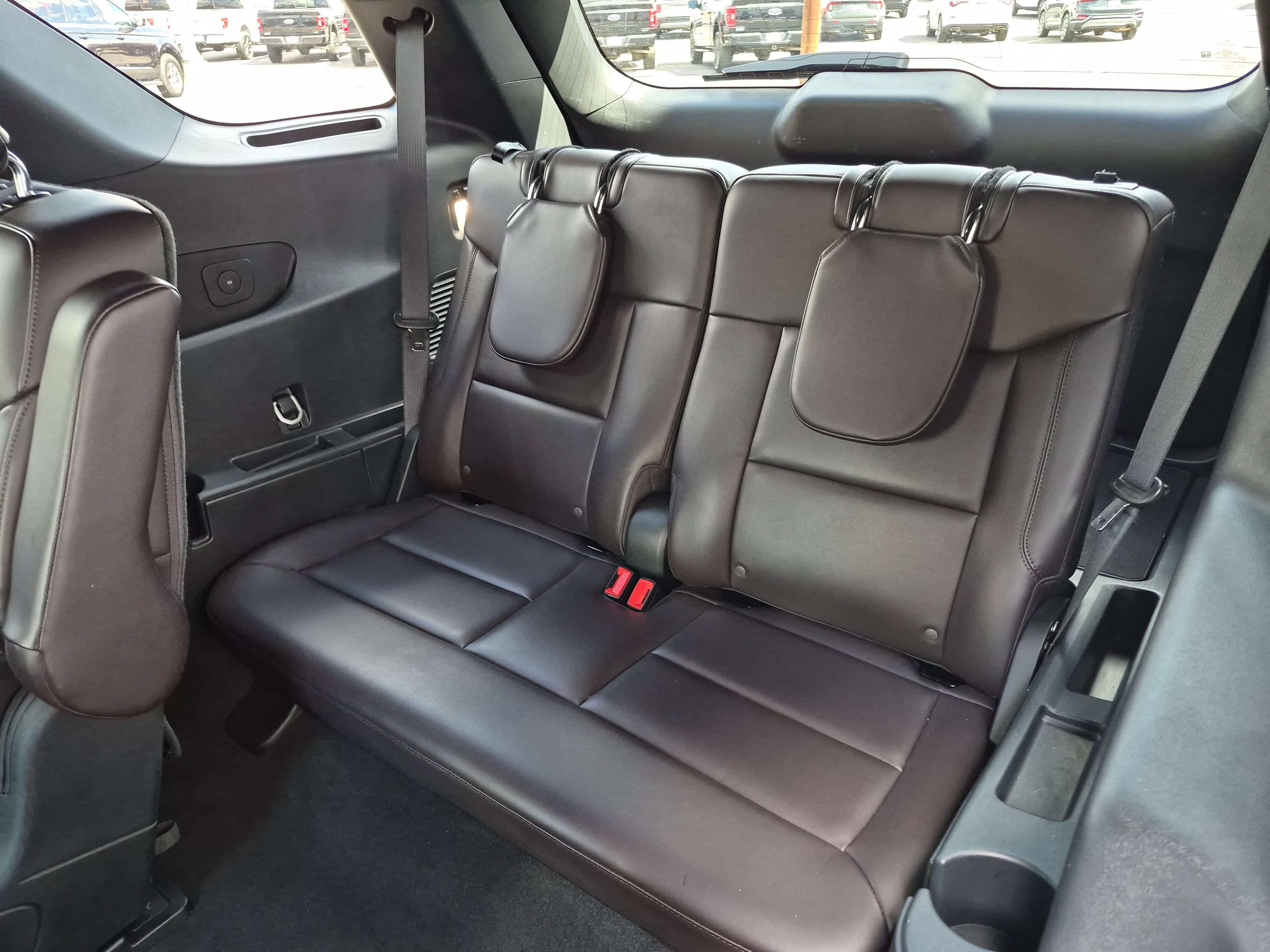 Certified 2025 Ford Explorer Platinum image 17