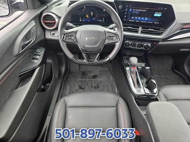 Used 2025 Chevrolet Trax RS w/ Sunroof Package FWD image 13