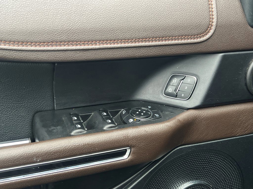 Certified 2021 Ford Expedition Max King Ranch image 16