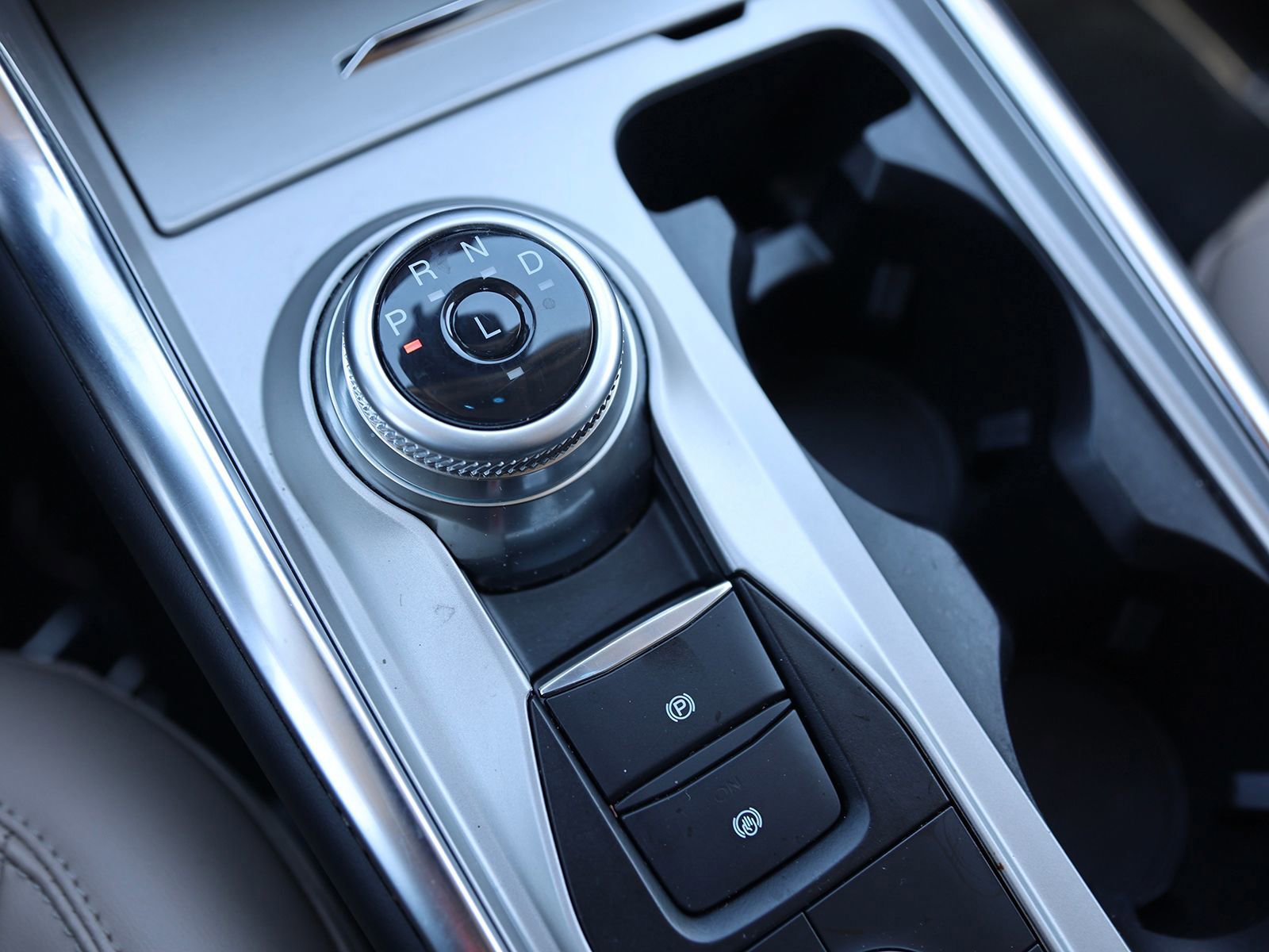 Certified 2023 Ford Explorer XLT w/ Equipment Group 202A image 32