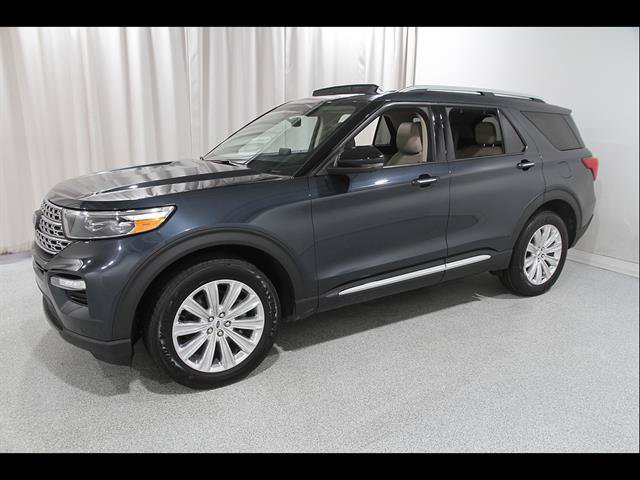 Certified 2023 Ford Explorer Limited w/ Hybrid Equipment Group 310A AWD/4WD image 3