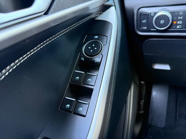 Certified 2022 Ford Explorer XLT w/ Equipment Group 202A image 19