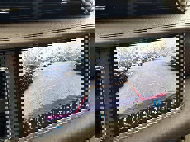 Used 2021 GMC Yukon Denali w/ Denali Premium Package image 33