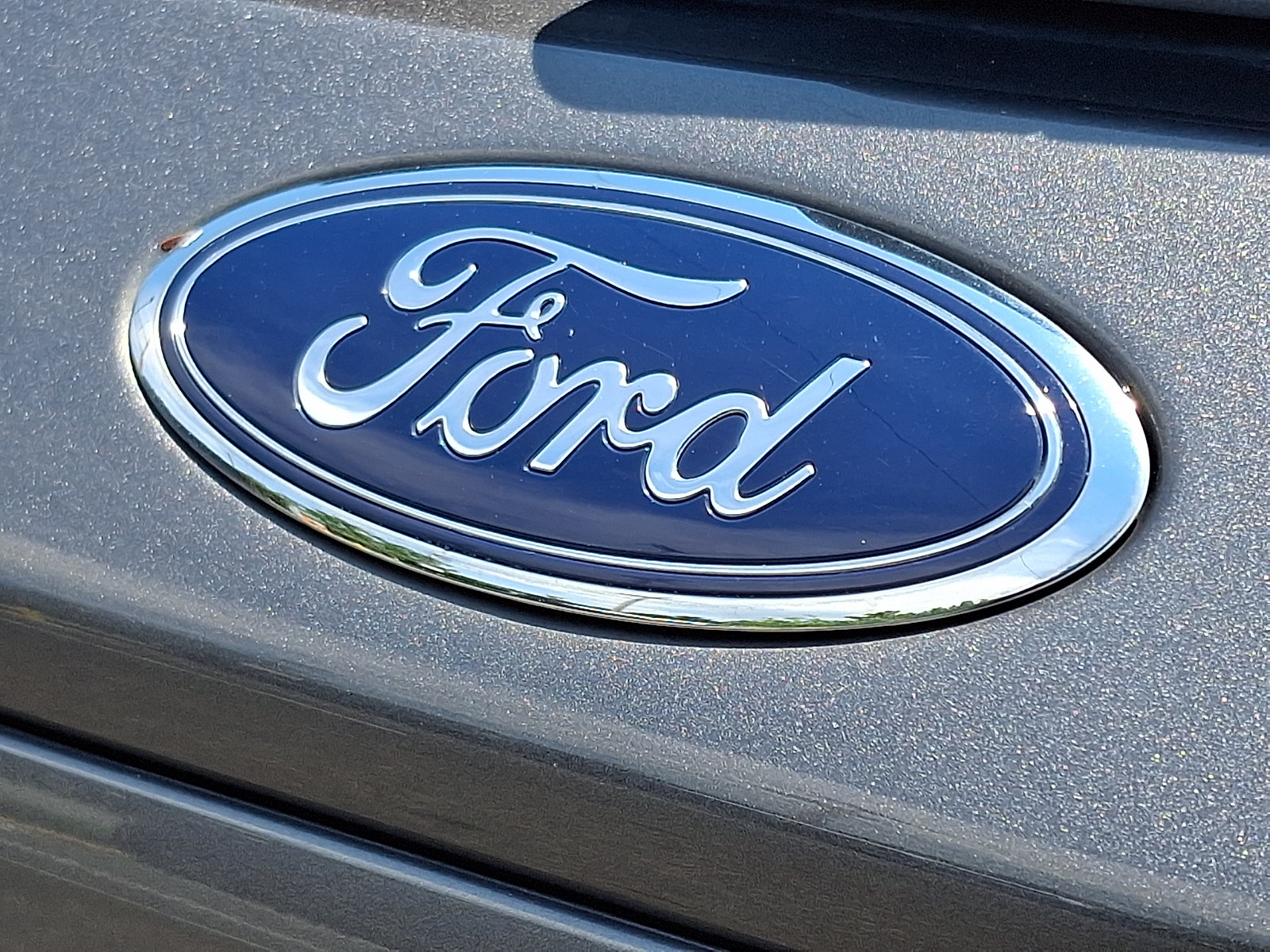 Certified 2023 Ford Explorer XLT w/ Equipment Group 202A AWD/4WD image 31