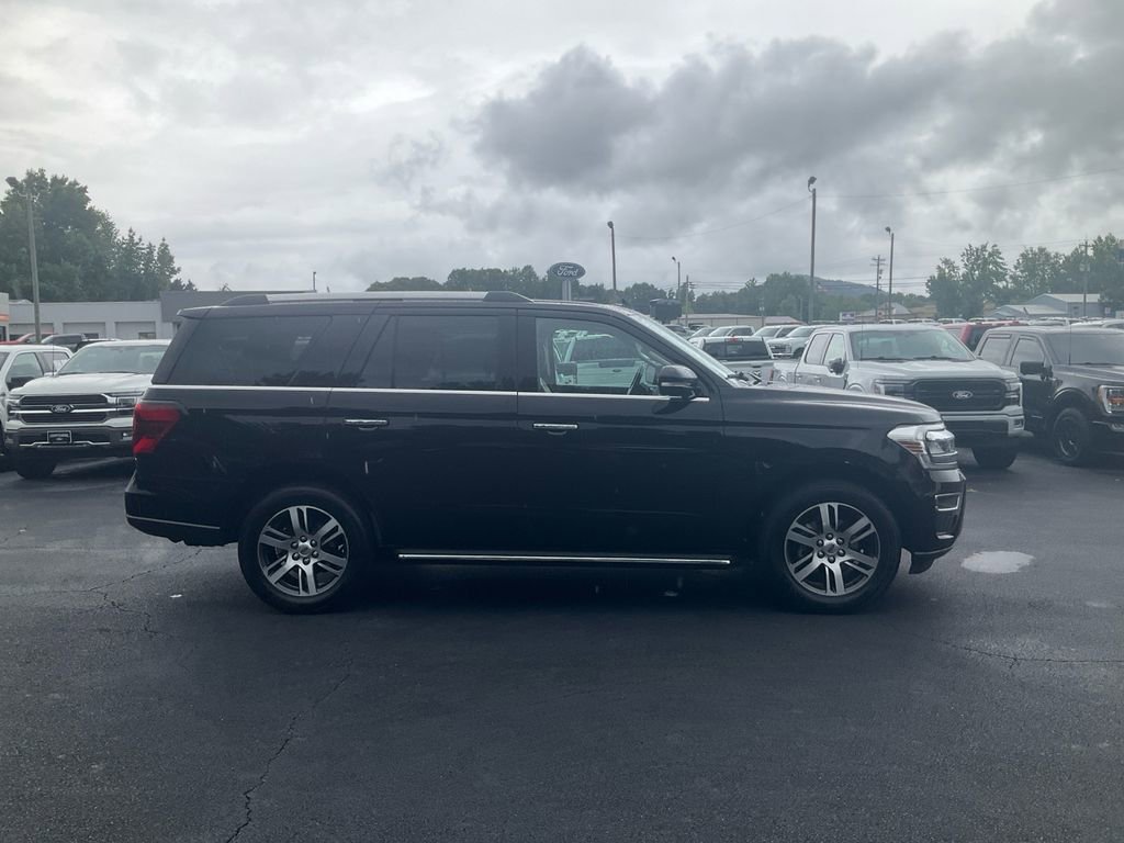 Certified 2023 Ford Expedition Limited RWD image 4