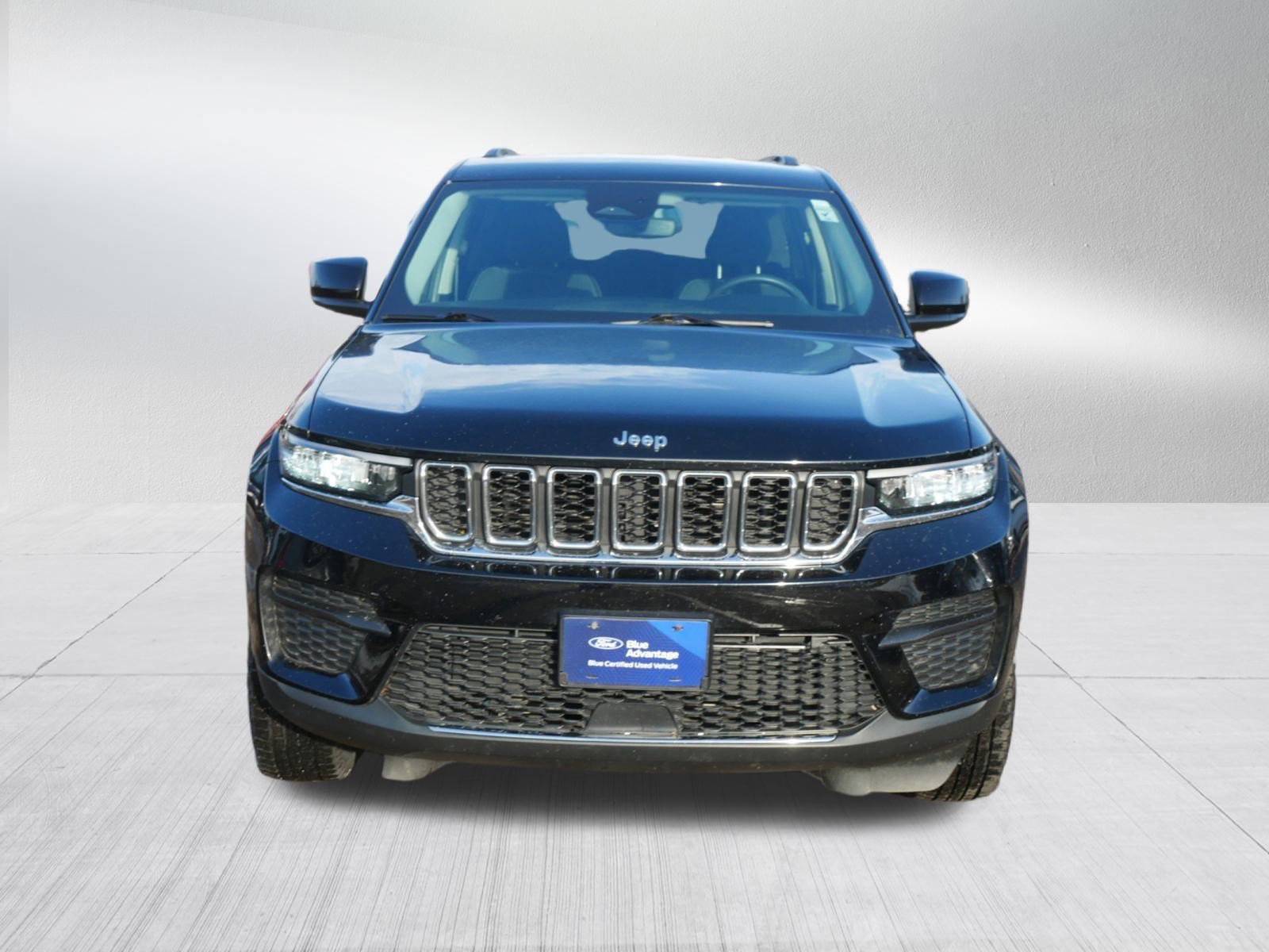 Used 2023 Jeep Grand Cherokee Laredo w/ Luxury Tech Group I image 8