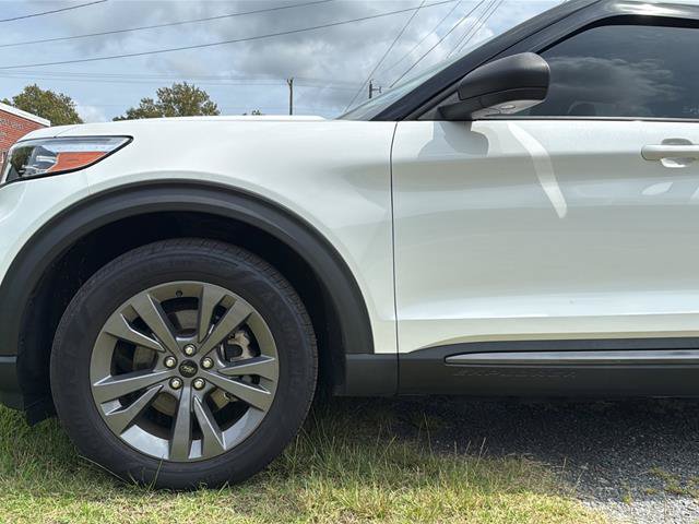 Certified 2021 Ford Explorer XLT w/ Equipment Group 202A AWD/4WD image 23