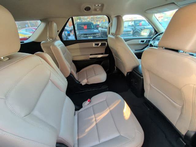 Certified 2023 Ford Explorer XLT w/ Equipment Group 202A image 10