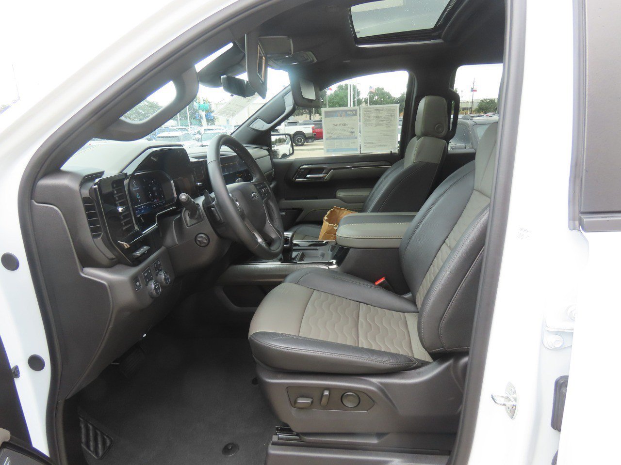 Used 2024 Chevrolet Silverado 1500 ZR2 w/ Technology Package AWD/4WD image 25