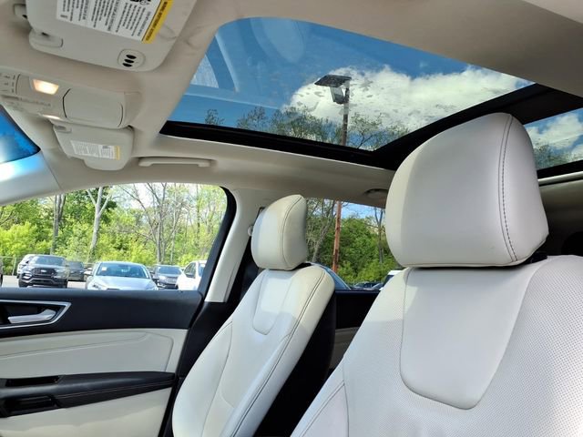 Certified 2018 Ford Edge Titanium w/ Equipment Group 301A FWD image 13