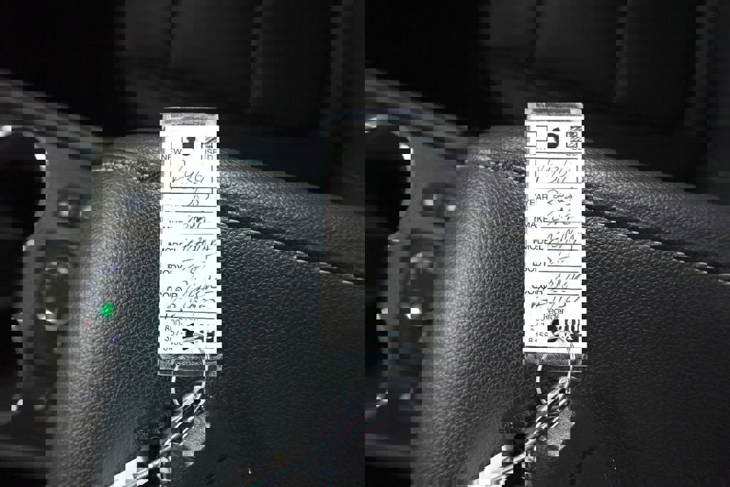 Used 2023 GMC Acadia SLT w/ Technology Package image 35