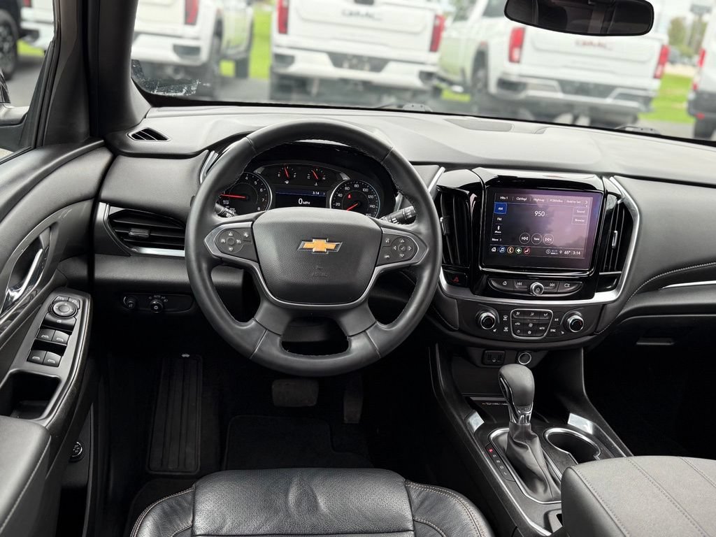 Used 2023 Chevrolet Traverse LT AWD/4WD image 5