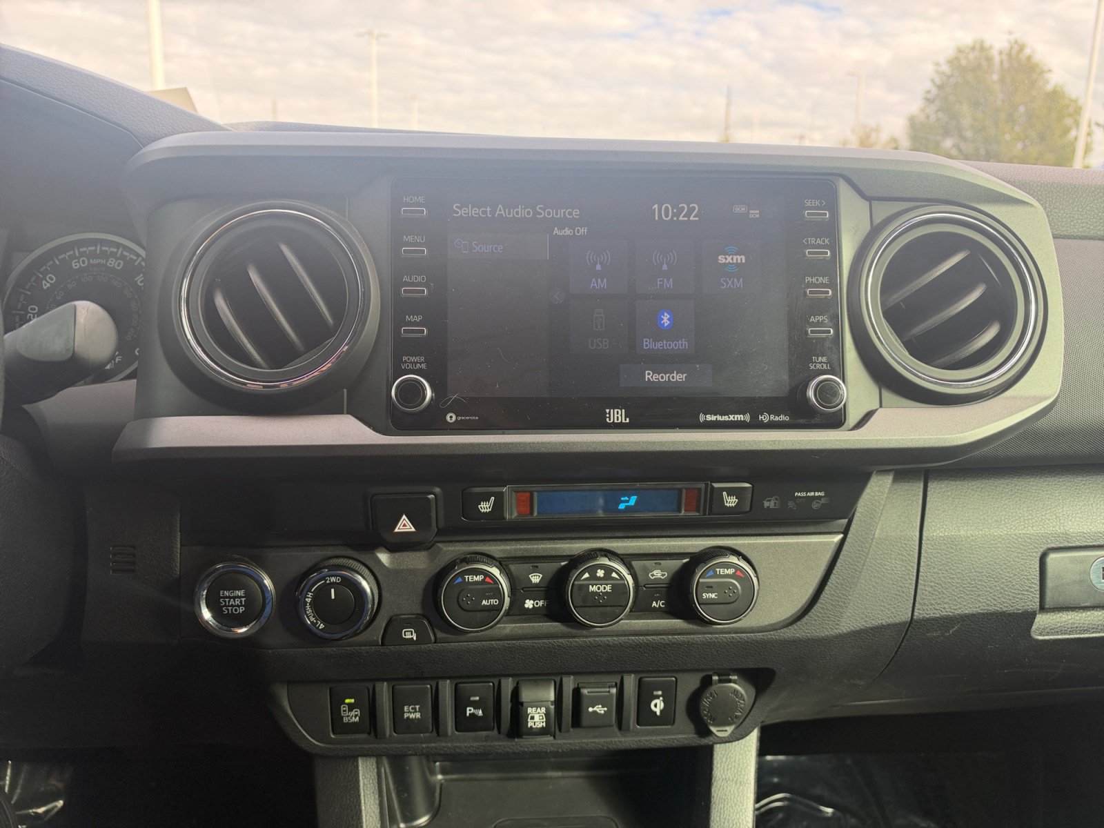Used 2021 Toyota Tacoma TRD Sport w/ TRD Premium Sport Package AWD/4WD image 24