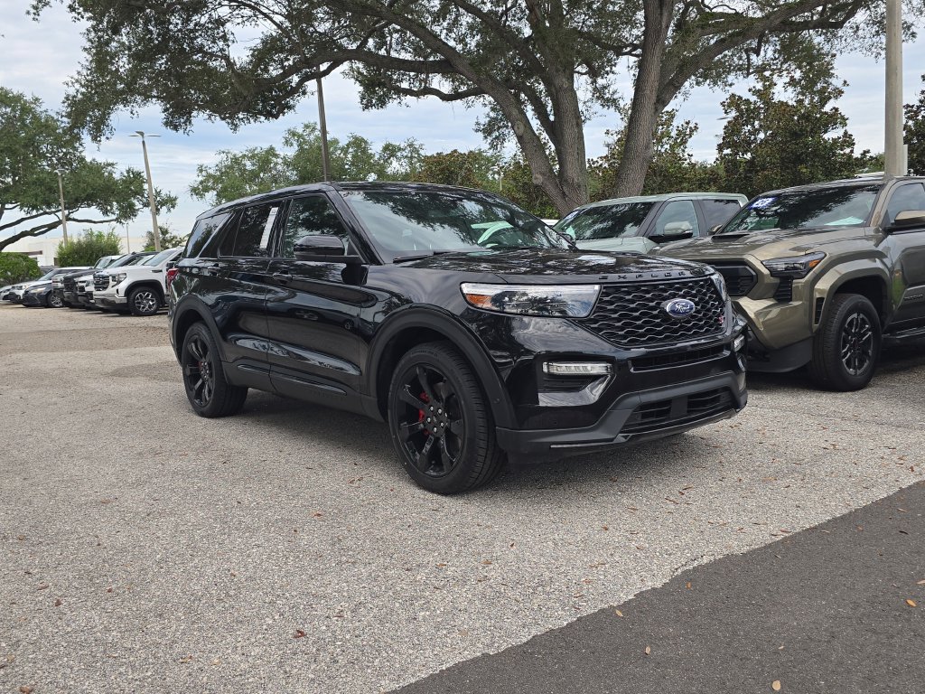 Certified 2022 Ford Explorer ST w/ Equipment Group 401A AWD/4WD image 2