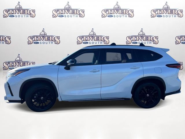 Used 2024 Toyota Highlander XSE FWD image 6