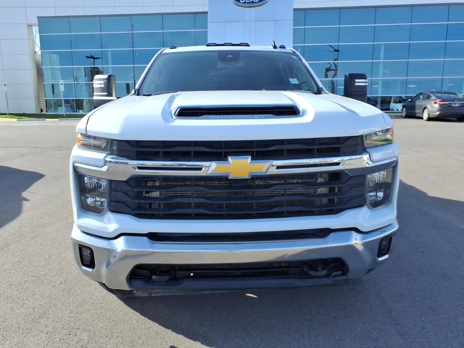 Used 2024 Chevrolet Silverado 3500 LT w/ Convenience Package image 7