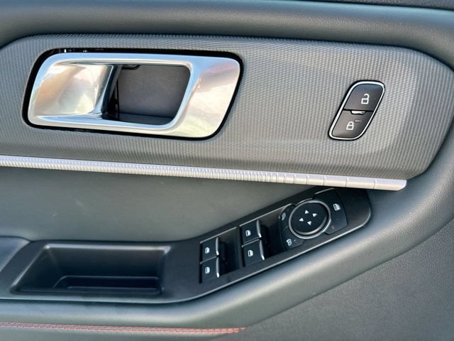 Certified 2025 Ford Explorer ST-Line AWD/4WD image 13