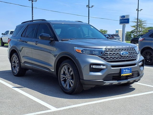 Certified 2023 Ford Explorer XLT w/ Equipment Group 202A AWD/4WD image 4