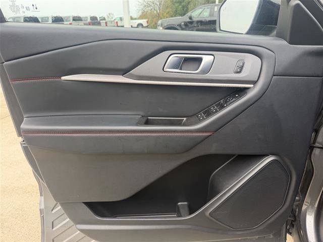 Certified 2025 Ford Explorer ST-Line w/ ST-Line Street Pack AWD/4WD image 11
