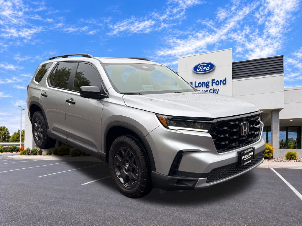 Used 2025 Honda Pilot TrailSport