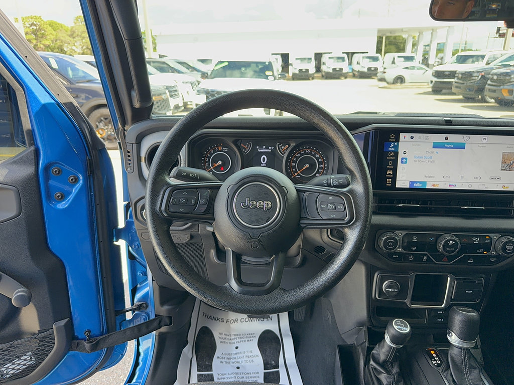 Used 2024 Jeep Gladiator Sport AWD/4WD image 28