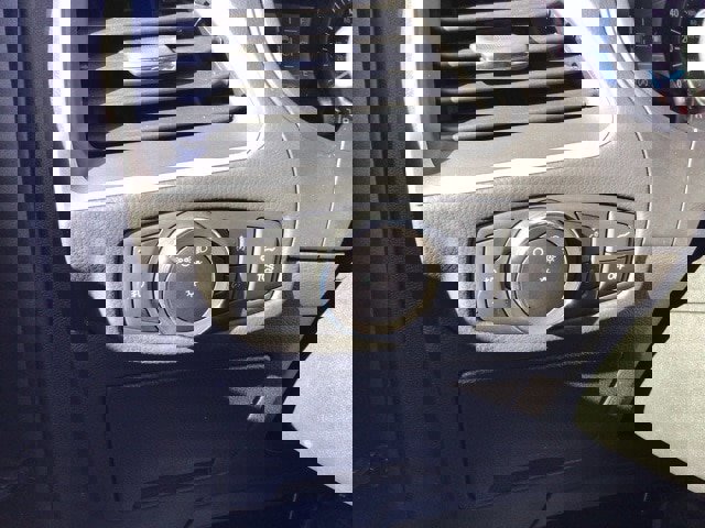 Certified 2023 Ford Edge SEL w/ Convenience Package image 18