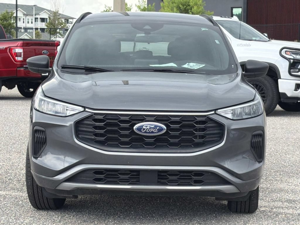 Certified 2024 Ford Escape ST-Line AWD/4WD image 2