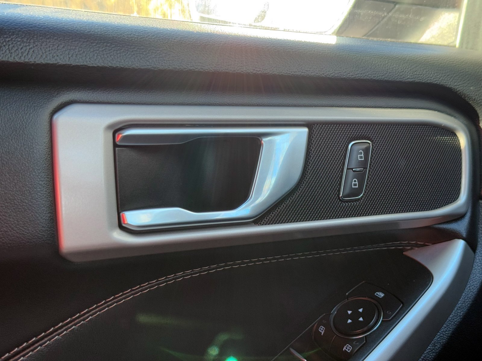 Certified 2022 Ford Explorer XLT w/ Equipment Group 202A image 33