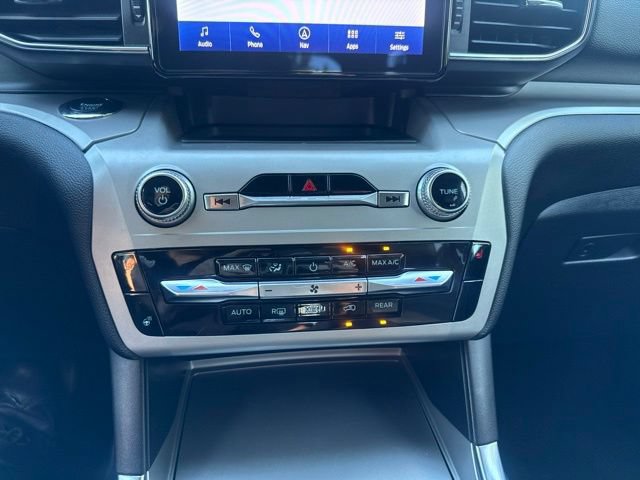 Certified 2022 Ford Explorer XLT w/ Equipment Group 202A AWD/4WD image 23