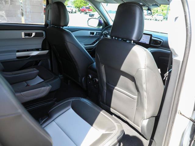 Certified 2024 Ford Explorer XLT w/ XLT Sport Appearance Package AWD/4WD image 36