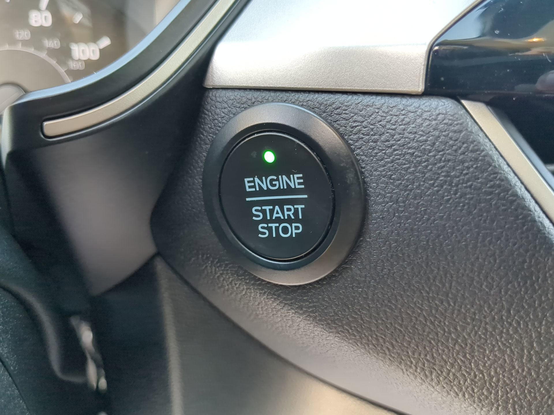 Certified 2020 Ford Escape SEL image 59