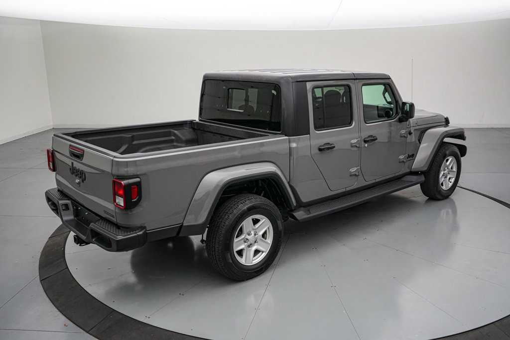 Used 2021 Jeep Gladiator Sport AWD/4WD image 4