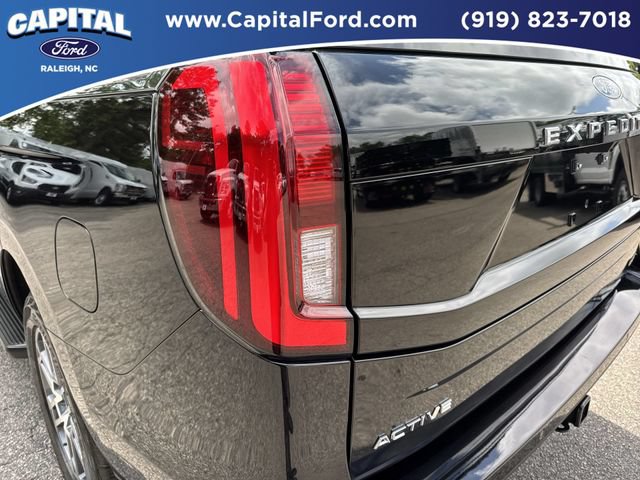 Certified 2025 Ford Expedition Active AWD/4WD image 15
