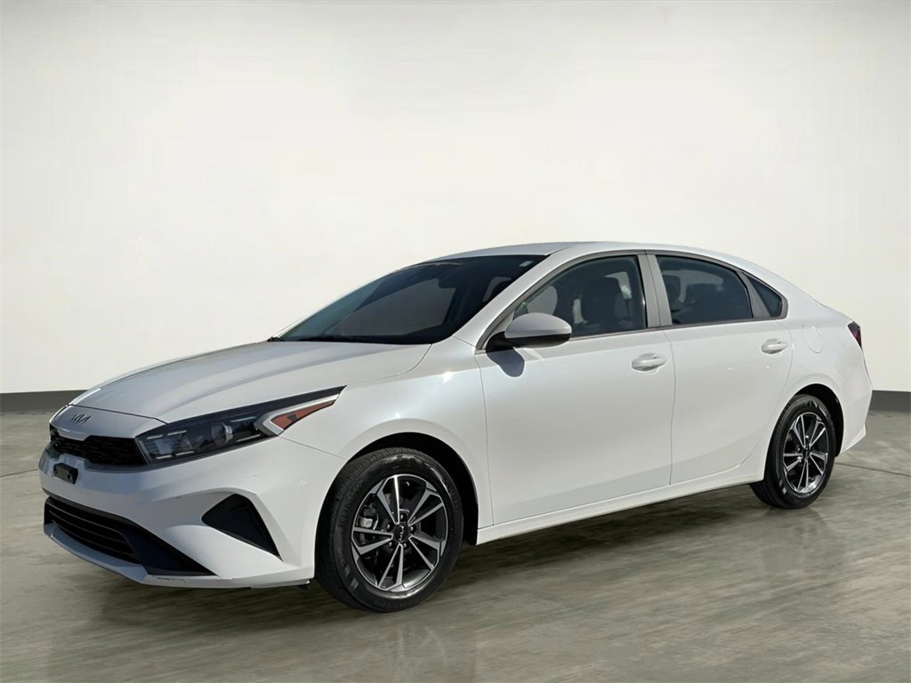 Used 2024 Kia Forte LXS image 1