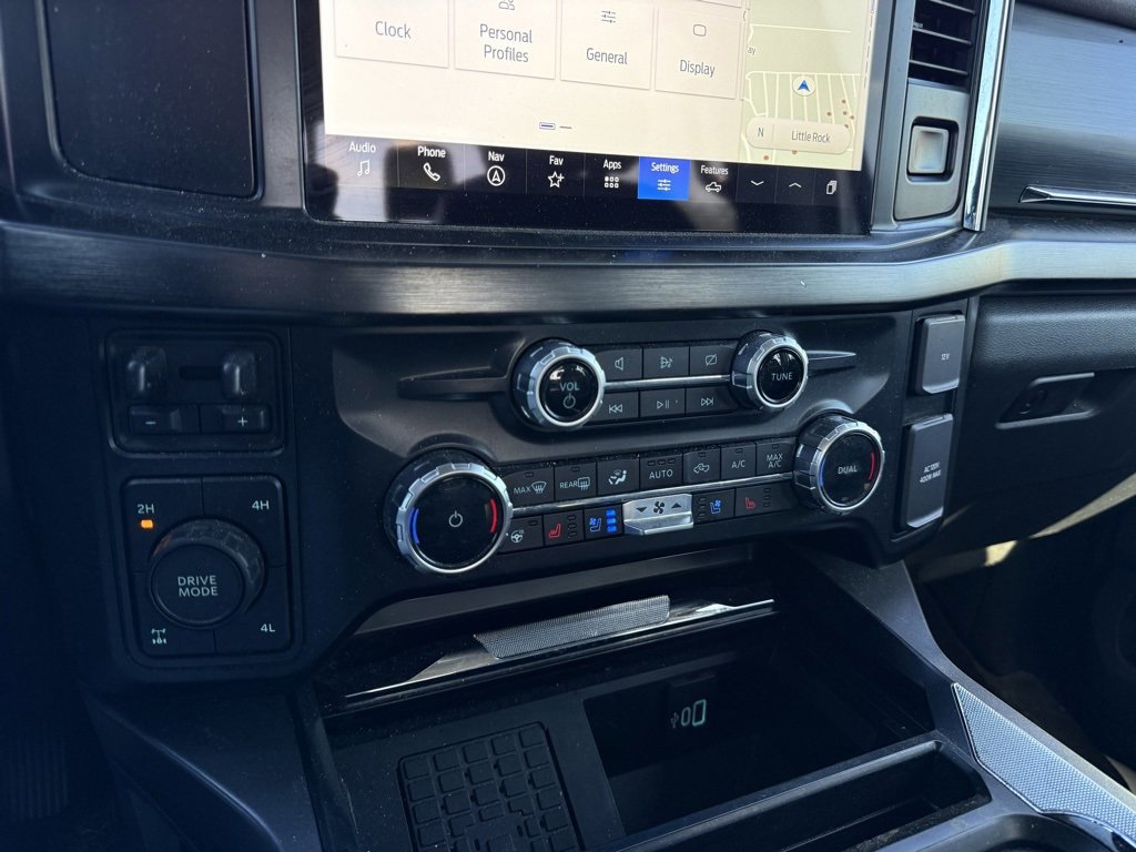 Certified 2023 Ford F250 Lariat w/ Black Appearance Package image 18